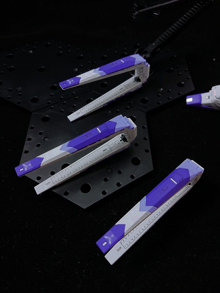 フィン・ファンネル。内側は墨入れをするとカッコよくなります。