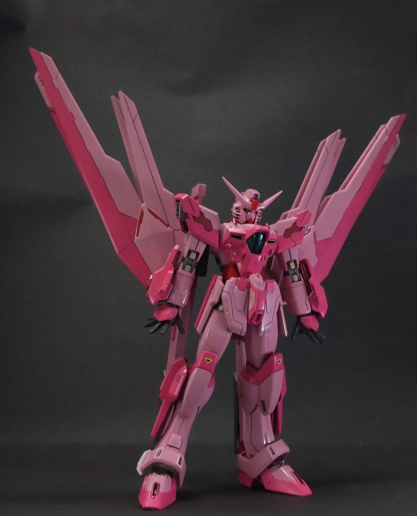 HG ガンダムヘリオス ルージュ–2枚目/制作者：三代目和菓子屋