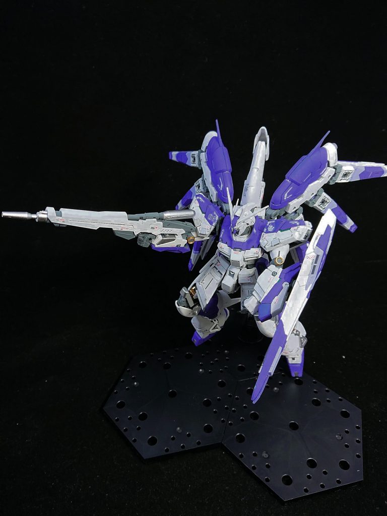せっかくの希少キットなだけにどう作ろうか悩みに悩むわけで、その結果として今回は「極力、無駄なことはしない」と決めました。 RGは出来が良いですからね。あと、塗装とかいろいろやった結果、クラックとか勘弁してほしかったので(笑