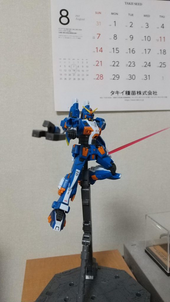 アンカー射出!クローアームが少ししか可動しないのが残念……