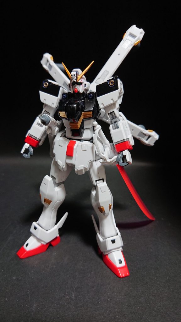 武装有りフロントF91同様サイズが抑えめですが、それでも各部のディテールは細かめでかなりカッコいいキットですね!