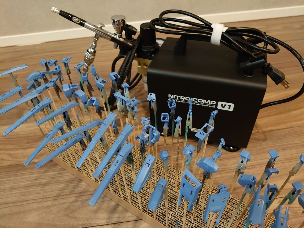 RAYWOODのコンプレッサーを導入しました。エアブラシ初挑戦です。