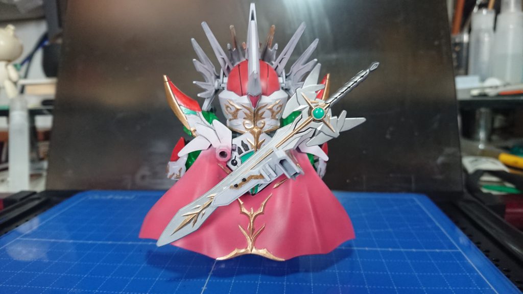 後背に剣を背負った場合。