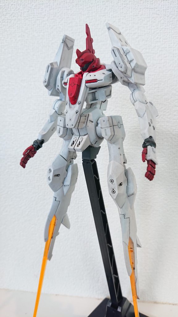 横から。なかなかカッコよいのでは？