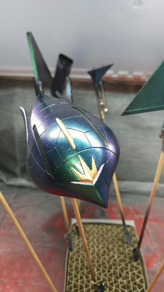 塗装した直後の状態です。この後、デカールを貼り、クリアーを吹き、2000から4000まで水研ぎし、再びクリアーを吹いて、コンパウンドで仕上げました。