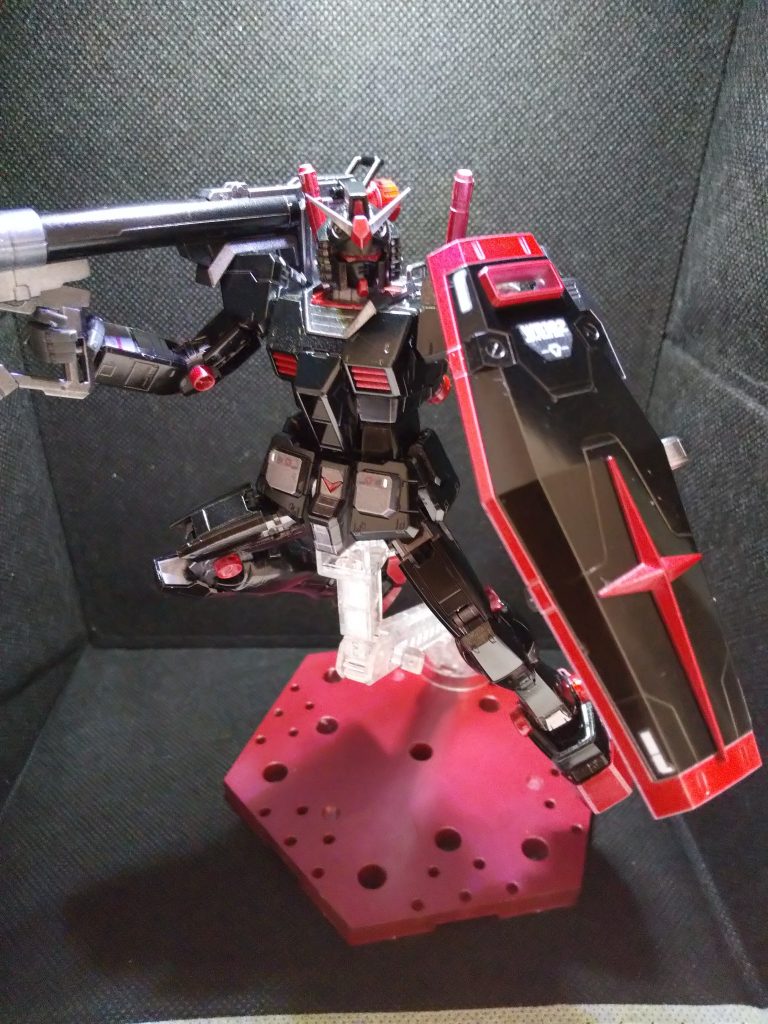 プロトタイプガンダムみたいですね。真似したつもりはないのですが、気づいたら似ていました…(笑)