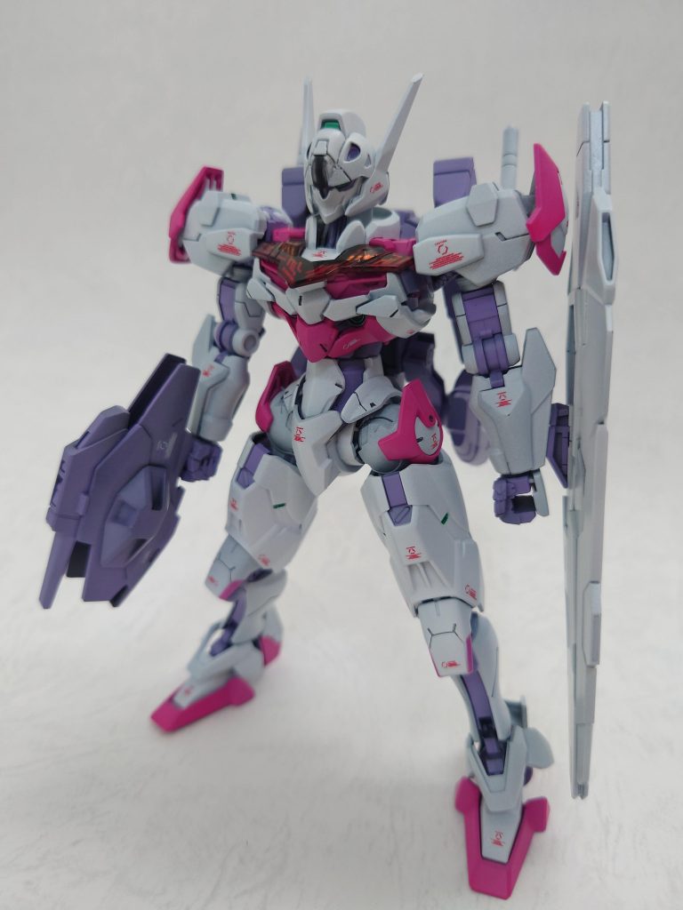 前回のバエル製作の反省を踏まえてデカールは少し少なめに。この位の方が良いのかしら？