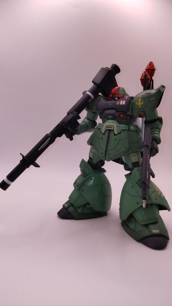 バズーカの延長とマシンガンの銃口を、メタルに置き換えしました。シュツルムファウストのでラックはプラパイプで、自作しました。