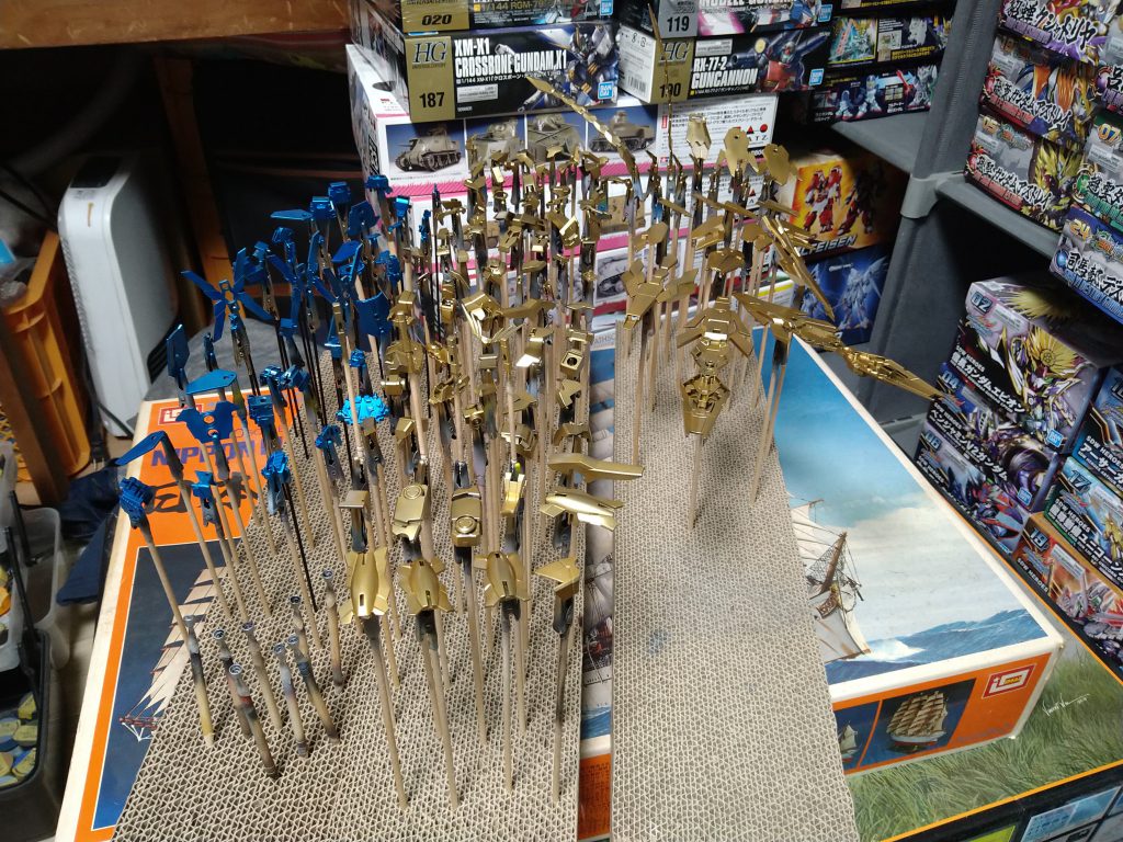 デストロイモードだから組み立てた状態での塗装がほぼ出来ないんでバラバラの状態での塗装でした（笑）