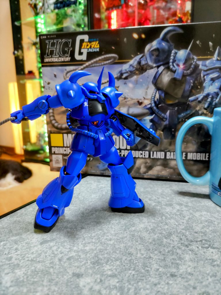 肩のトゲは削りこんで尖らせました。