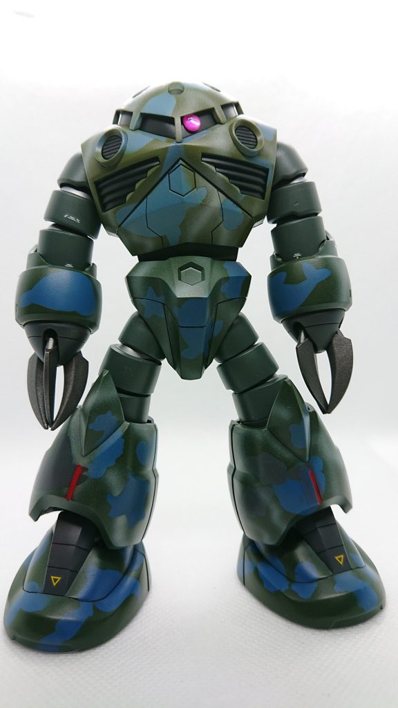 コロナ禍により、この夏、久々に一家で水族館へ行きました。子供たちもとても楽しんでくれて良かった(^○^)その帰り道に某家電量販店でシャア専用ズゴックを発見し、水つながりで即購入しました。