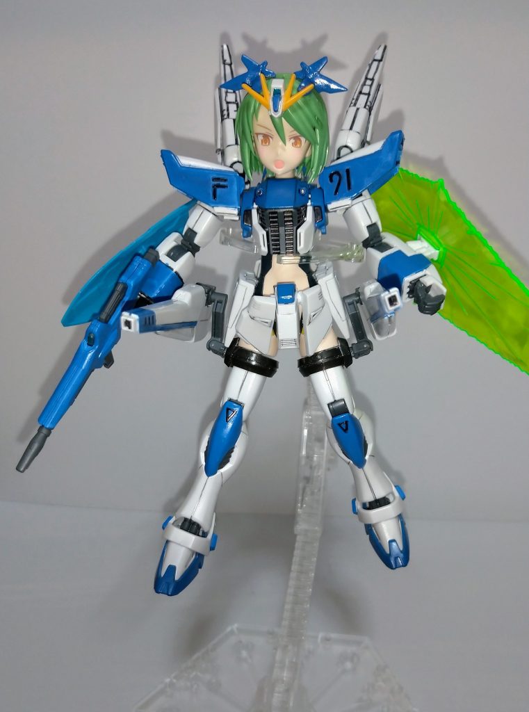 一応ヴェスバーも構えられますが、手が届きません。ヴェスバーはやはり腰に着けるべきだったか……?