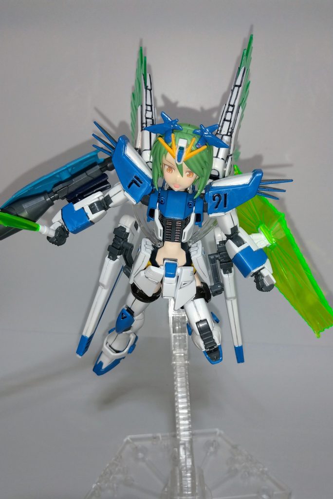 最大稼働時には光の翼が展開!BB戦士のOガンダムに付いていたGNドライブの光の翼を加工しています。