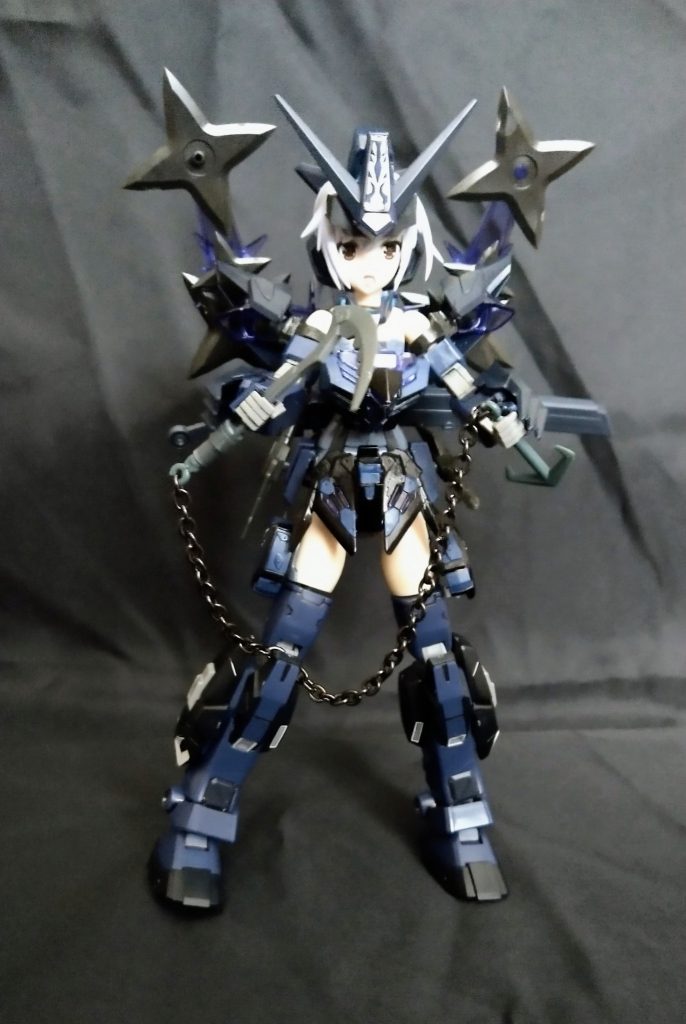 付属装備として30MMの「カスタマイズウエポンズ」の鎌とガンダムハンマーを組み合わせた鎖鎌を装備。これも一応オリジナル武器ということになるのでしょうか?