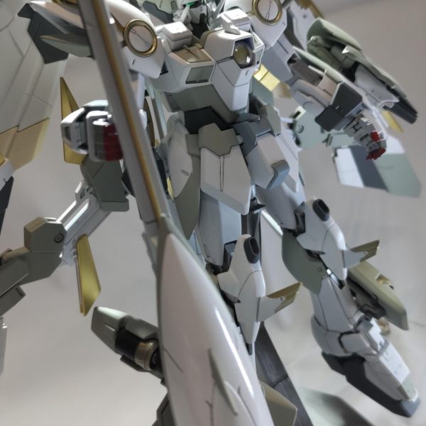 ガンダム ウィング・シュライン