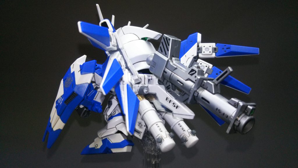 SD Hi-νガンダム–3枚目/制作者：茅薙計都(@keito_kayanagi)