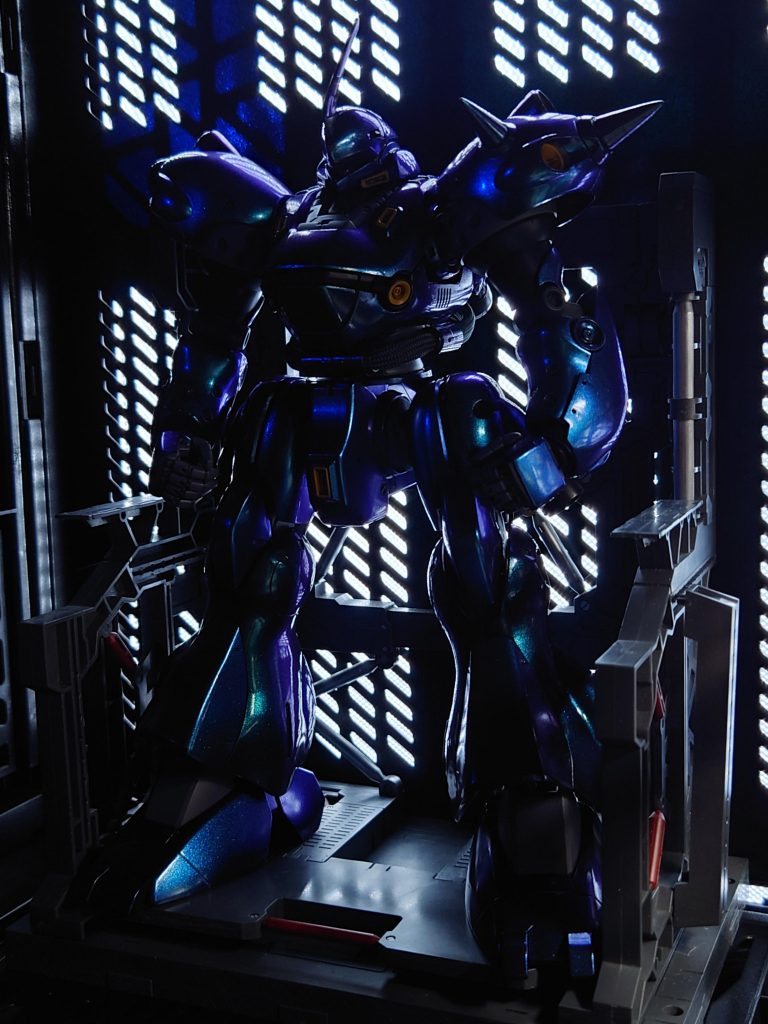 ケンプファーの曲線美を堪能してください。