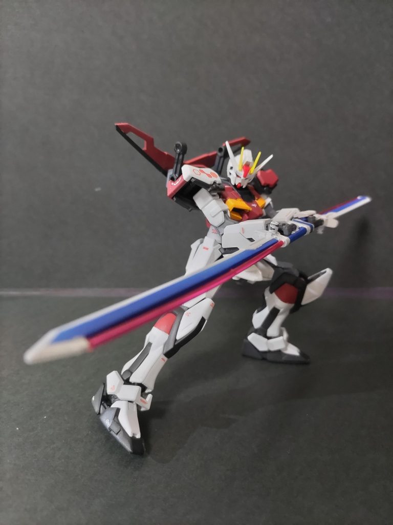 両手で持てますが、こぶしの間隔が狭いため、あまりいい状態には成らずです