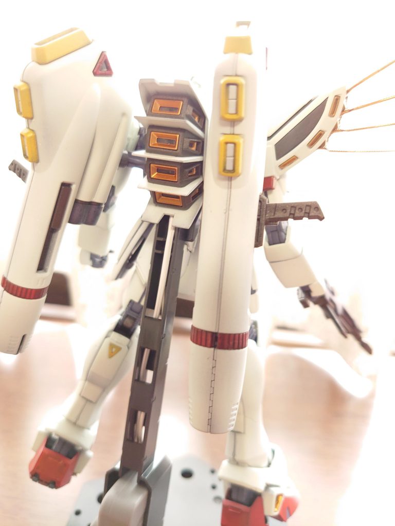 「このパワーゲインなら、腕が６本あってもいけるんじゃん？」半ば呆れたようにトモエが言う。「大体、人の反応速度で制御できるスペックじゃないしなぁ」頷きながらヒカルも同意した。「はー、そーですかそーですか。会長は乗りこなす自信がおありでないようで！」プイッとシズカが横を向く。いつもは冷静なシズカの物言いに、生徒会室がドッと笑いに包まれる。