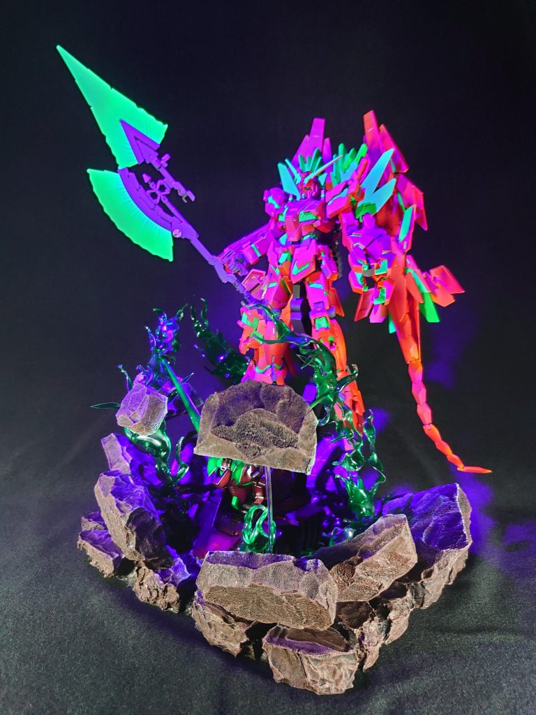 UVライトを当てた別角度の画像です。