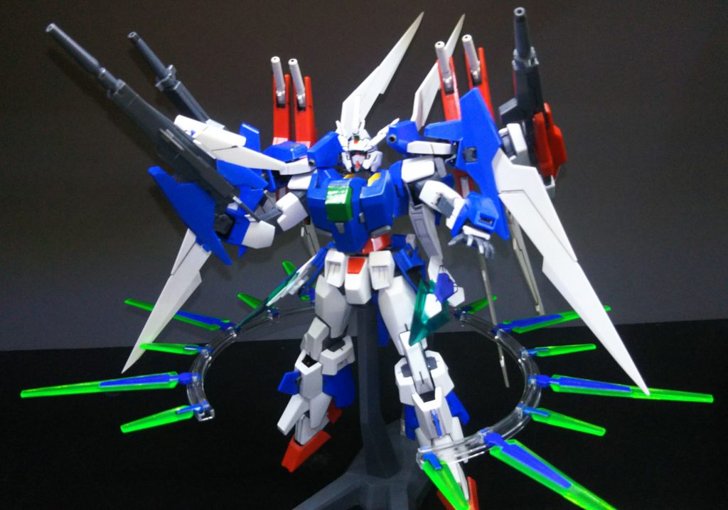 BWSMk-Ⅲのビームサーベルの部分は取れやすい＆折れそうだったので接着、開口してビームガンの設定に変更しています。一見ビームサーベルと思ってたからの意表を突ければ御の字です。当初ノーマル＆BWSMk-Ⅲの羽もCファンネル化するつもりだったのですが、技術的な問題で見送りです。