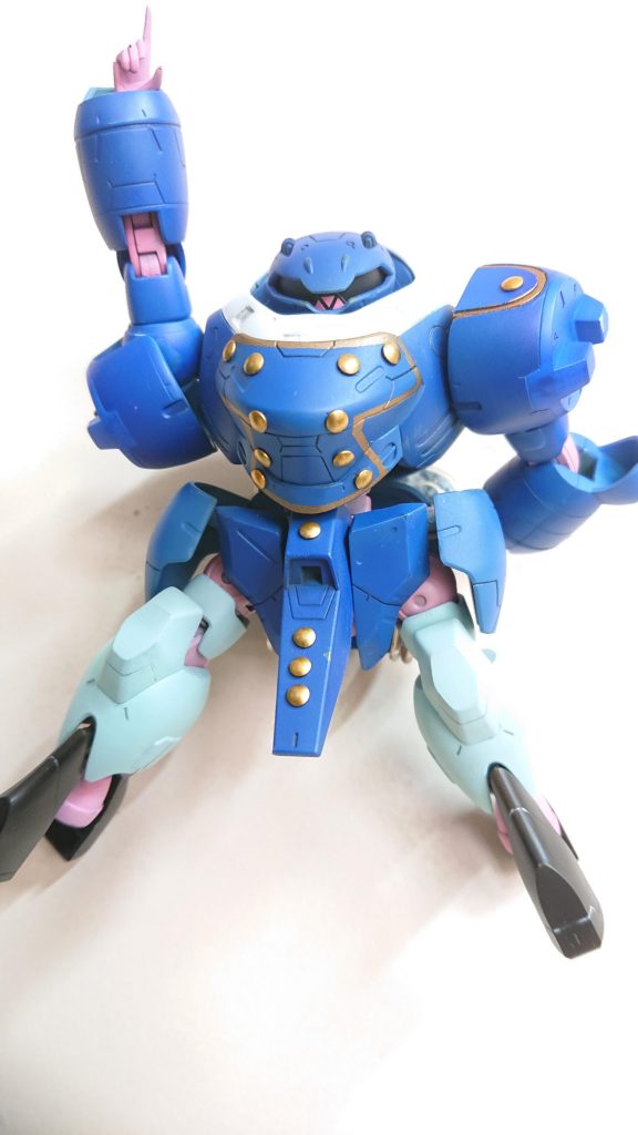 太もも部分の塗装が今一なので、変更するかもしれません。