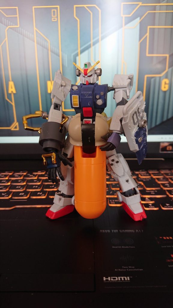 ②ファーストコンタクティク強敵が来そうな場合のモード。臨戦態勢ok。強化パーツが腰辺りにドッキングする。心拍数増加。