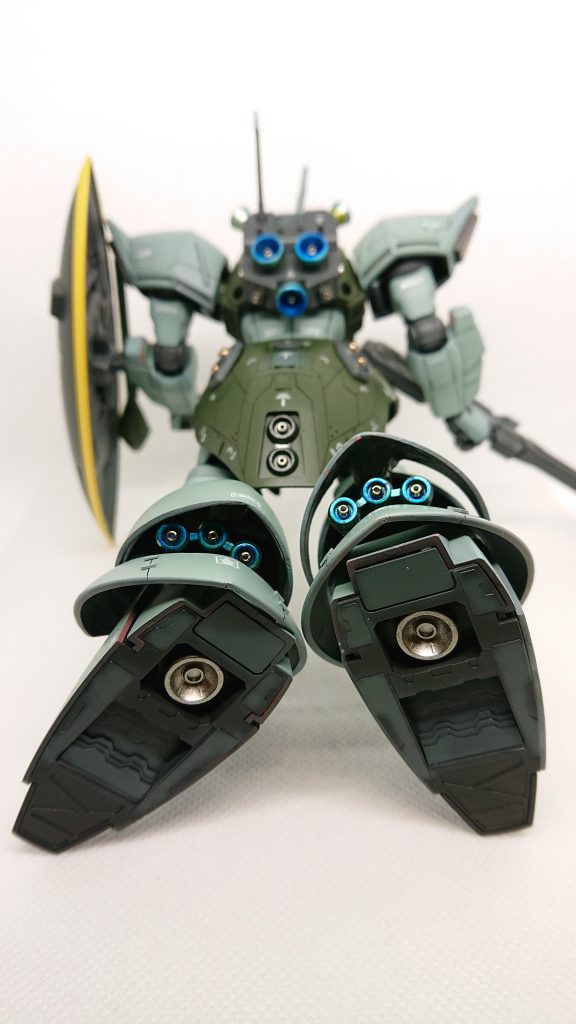 後方下方より。とにかく失敗の連続で、バーニアを取り外す際に開閉部下部フレアを引きちぎったり、接続のアイデアが出てこず…。作製自体は前回投稿の３作より早く取り掛かっていたのですが、行き詰まり放置していました。