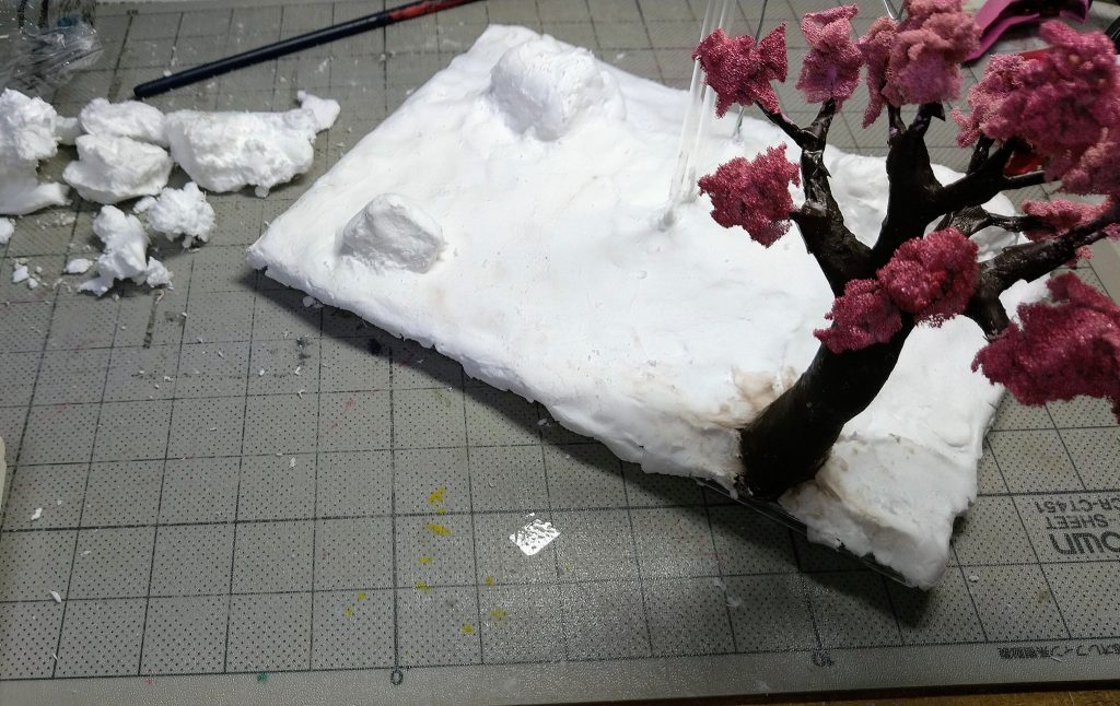 粘土で地面を作り始めました。