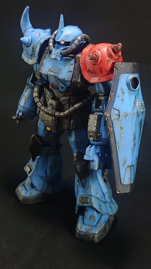 今回は実弾兵器で攻撃されて被弾した時の弾痕などを表現するためにハードなダメージ加工を施しています。   