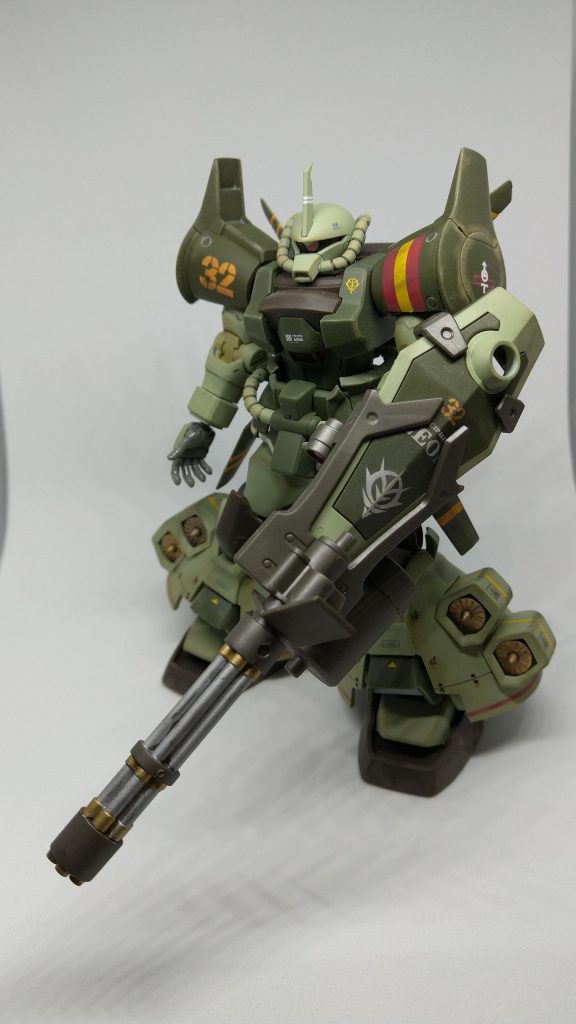 また、通常装備のガトリングも部分塗装しました。