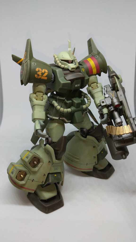 ウェザリングをリアルタッチマーカーとウェザリングマスターで仕上げました。通常のグフフライトタイプとだいぶイメージが違いますが、ご覧いただきありがとうございました。