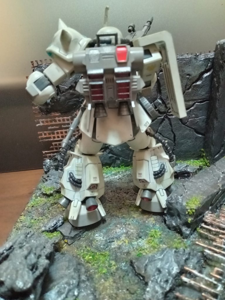 HGUC 1/144 MS-06R-1A シン・マツナガ専用ザク–3枚目/制作者：まっちゃん