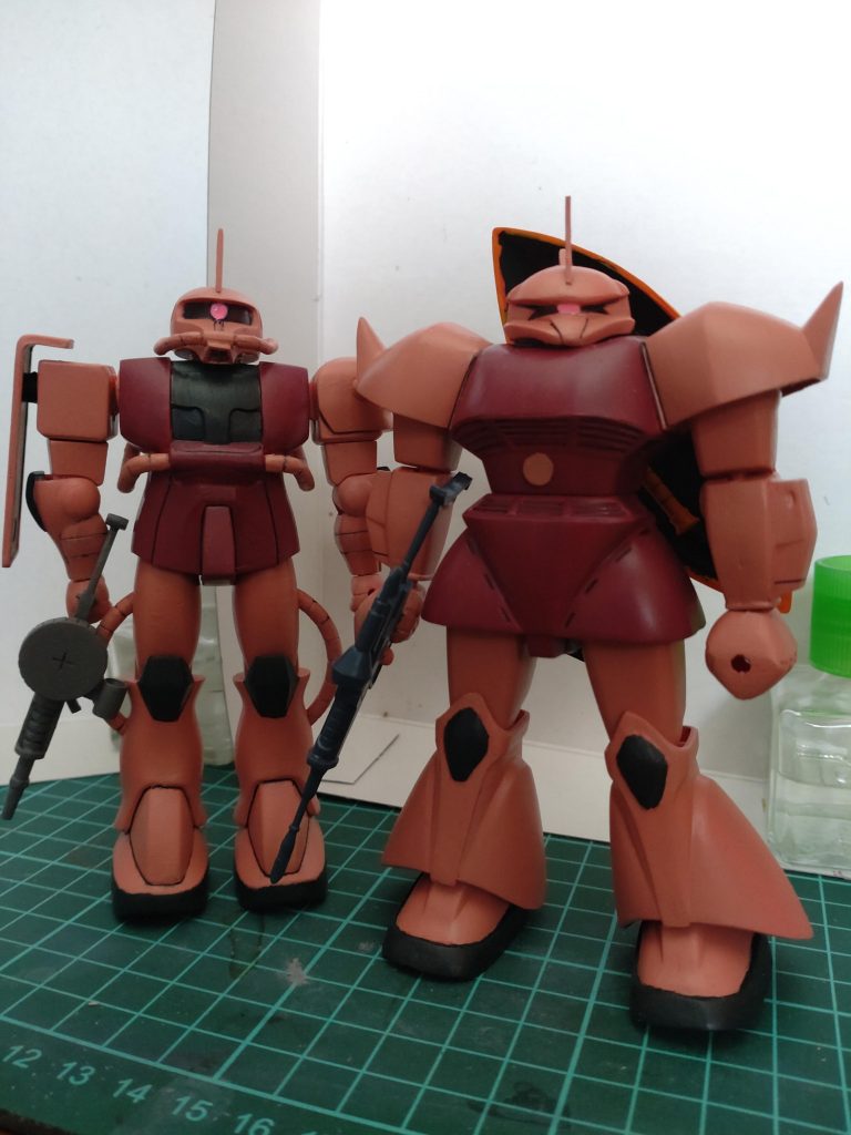 ゲルググと。こうなったらズゴック、ジオング揃えたくなってきました～。