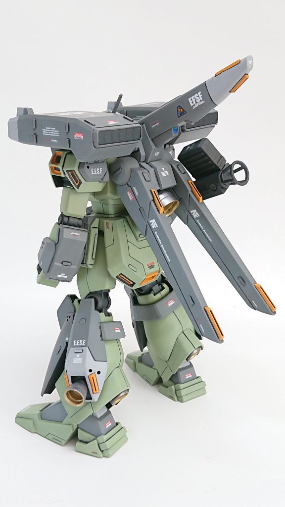 バックバック?のバーニアも黄色で塗り分けてしました。アクセントになって良かったと思います。