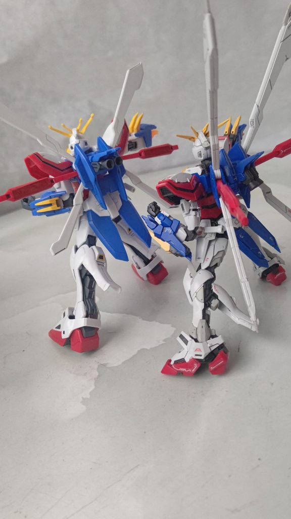 ウイングの基部も可動するのが素晴らしい。自由度がダンチ。