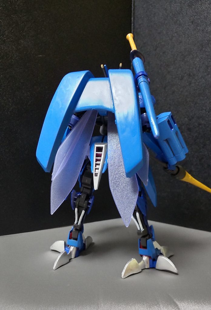 リアビュー腰部にバストールの装甲を付けてます。