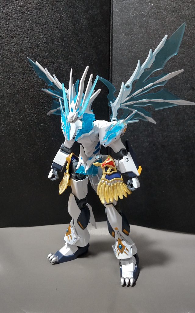 四肢はEGνガンダムから移植しています。・一部の装甲はアーサーガンダムのを使用。・爪先の爪は1/48ビランビーのを加工して付けています。