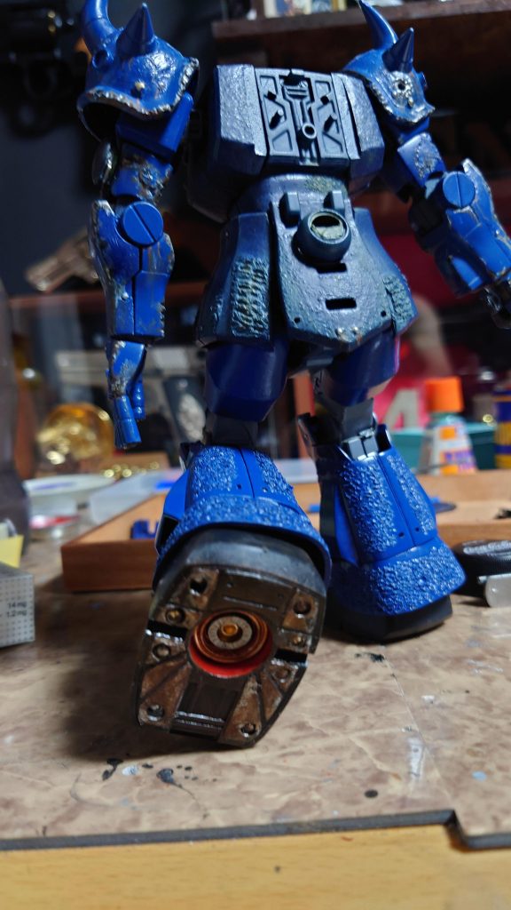 脚裏は、メタルボールやらワッシャーなどで簡単フィニッシュ