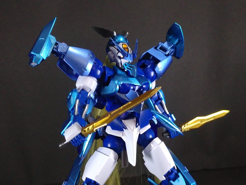 ・ヴァルキュリアダガー刀身にヴァルキュリアブレードやバエルソードと同じ特殊金属を使用した短剣。主に接敵時の迎撃に使用される。バエルソードの刀身を短くし、鍔を切り取り、短剣に加工しました。