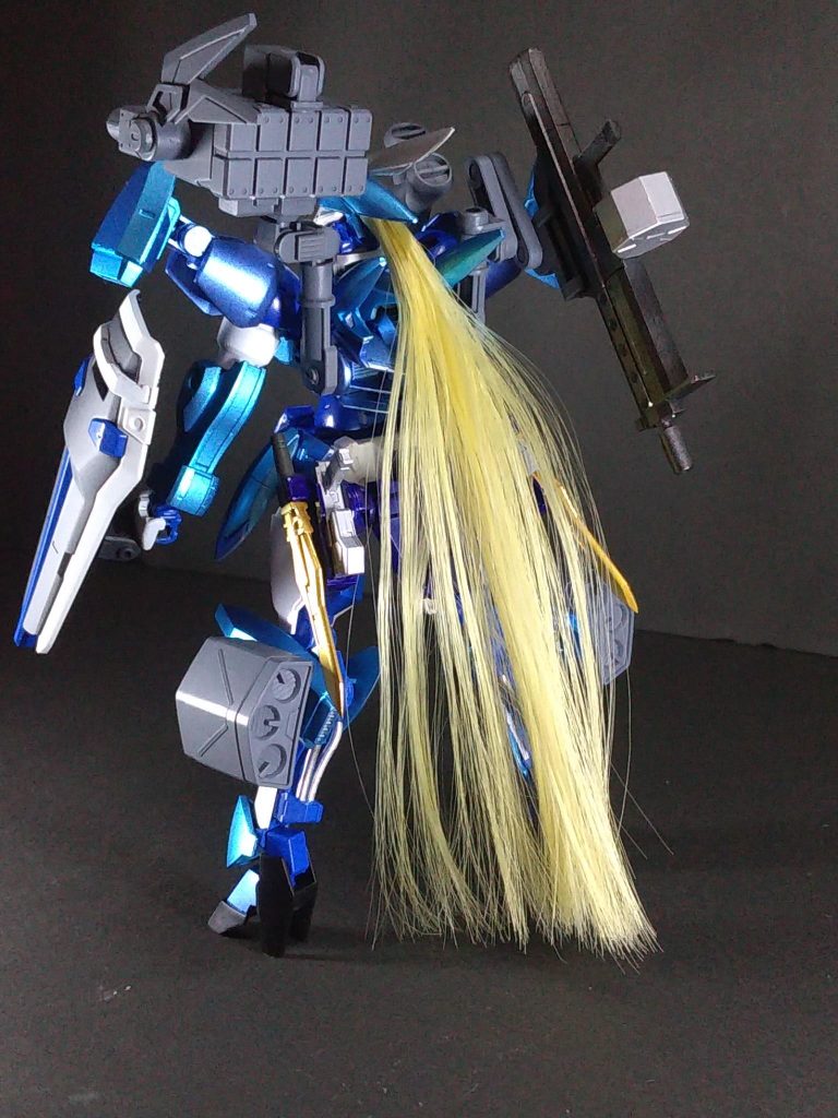 ジークルーネ フル・ウェポン装備アストレイブルーフレーム フル・ウェポンと同等の装備形態。バトル開始時この形態で出撃する事が多い。序盤は遠距離からの砲撃、使用済の武装をパージしつつ敵機に接近、近距離での銃撃で撃破する戦法をとる。