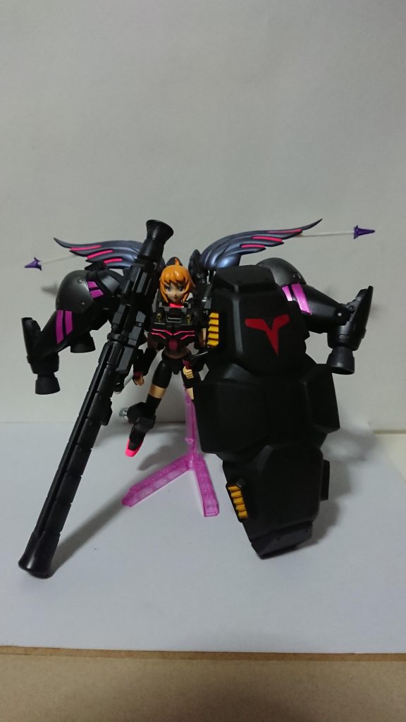 アトミックバズーカ、シールド装備状態です。