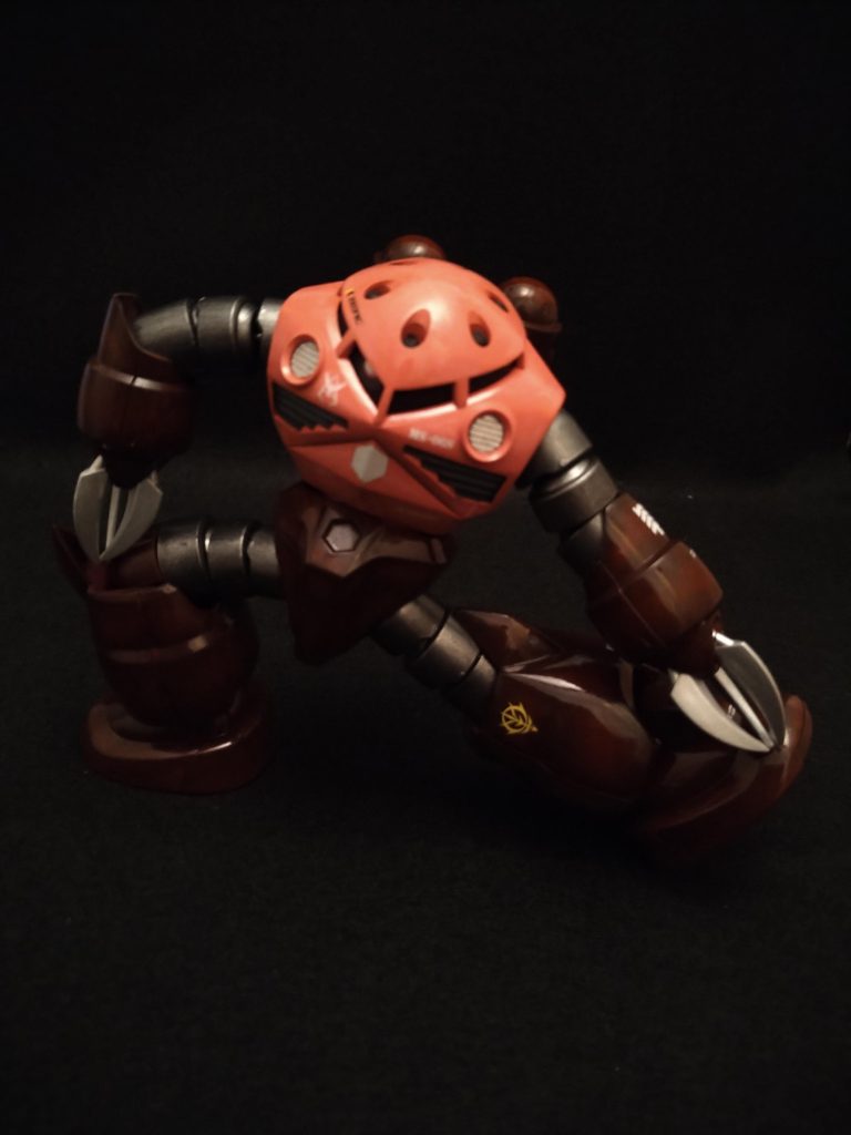 シンキャク中。関節部分が柔軟です。