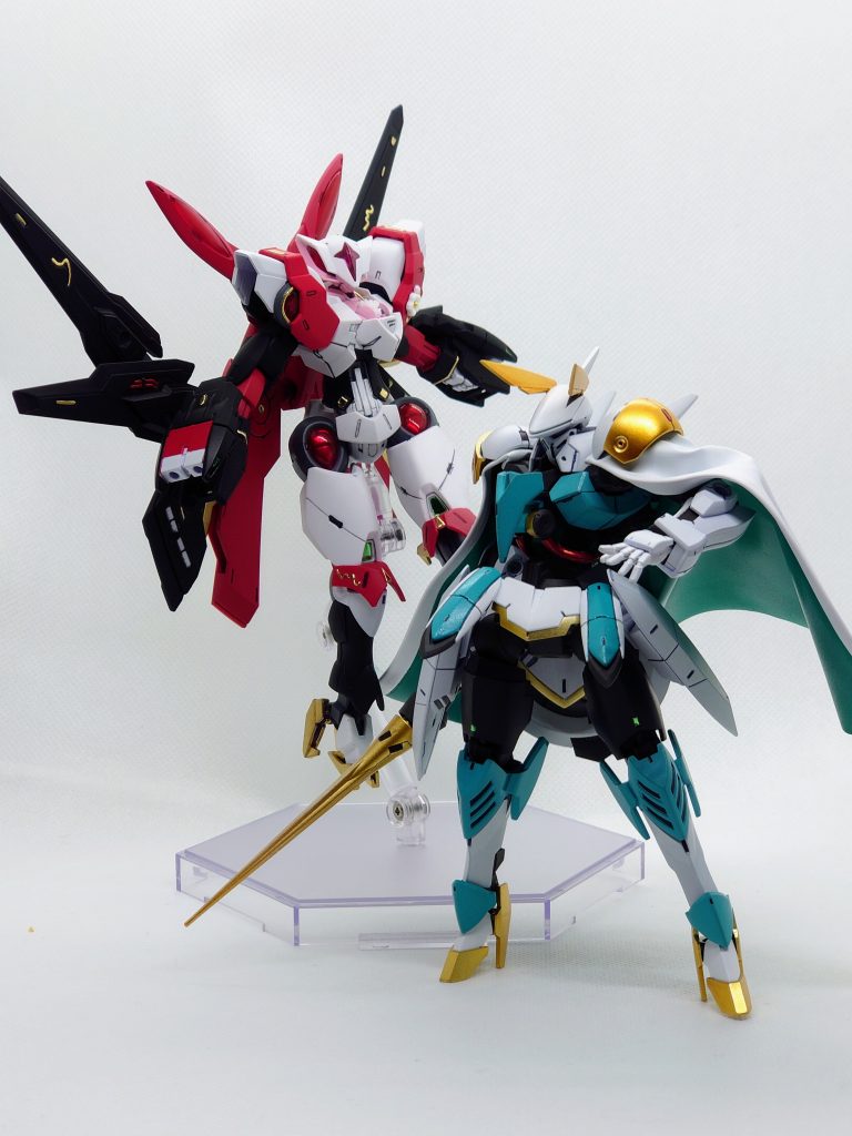 以前作成した星宮ゆいさんのジークルーネと並べてみました。鴨春さんと星宮さんは仲が良く、コラボを頻繁にされていますので、並べて飾りたいですね。