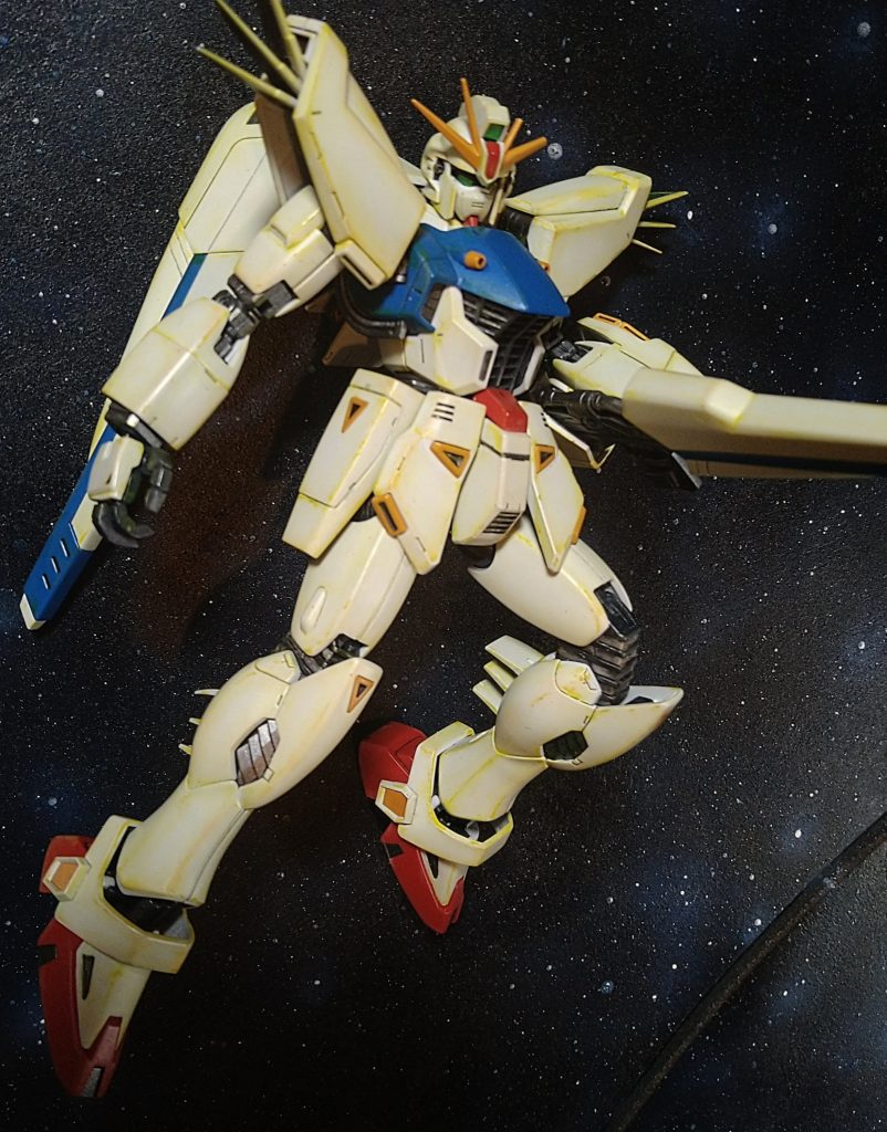 F91はMGの旧キットでイエローとオレンジでウェザリングし最大稼働をイメージして塗りました