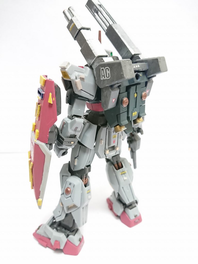 プラ板とスジボリでディテールアップ