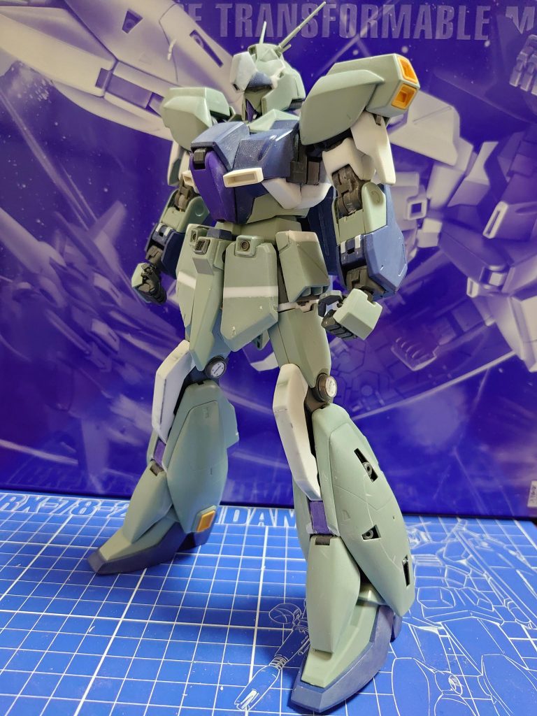 胸部ダクト大型化。腋下ボリュームアップ。腰のグレネードランチャーを設定画に従い形状変更。肩下アーマーの大型化。脹脛脇のモールドも一度埋めて設定画に従い彫り直し。下腕部凹モールド、凸モールドそれぞれ追加。