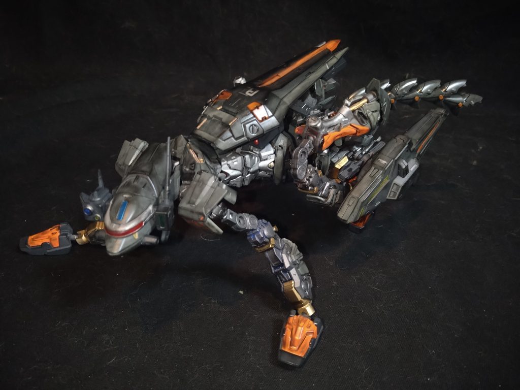 ノーマル形態特出した装備はなく、索敵を主とした機体です