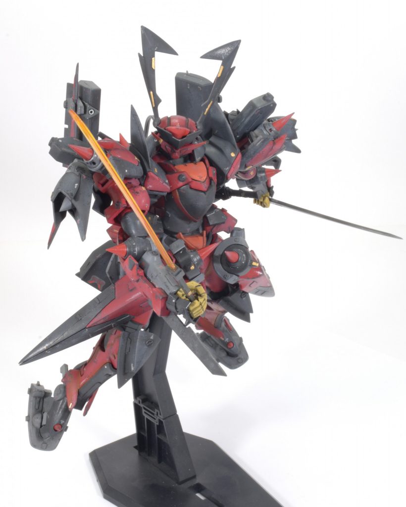 ビームサーベルなら白刃取りできなかったのでは…。