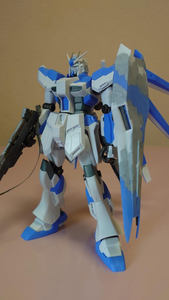 ぱち組み、シールドは水玉迷彩のために、パーティングラインを消して準備します。